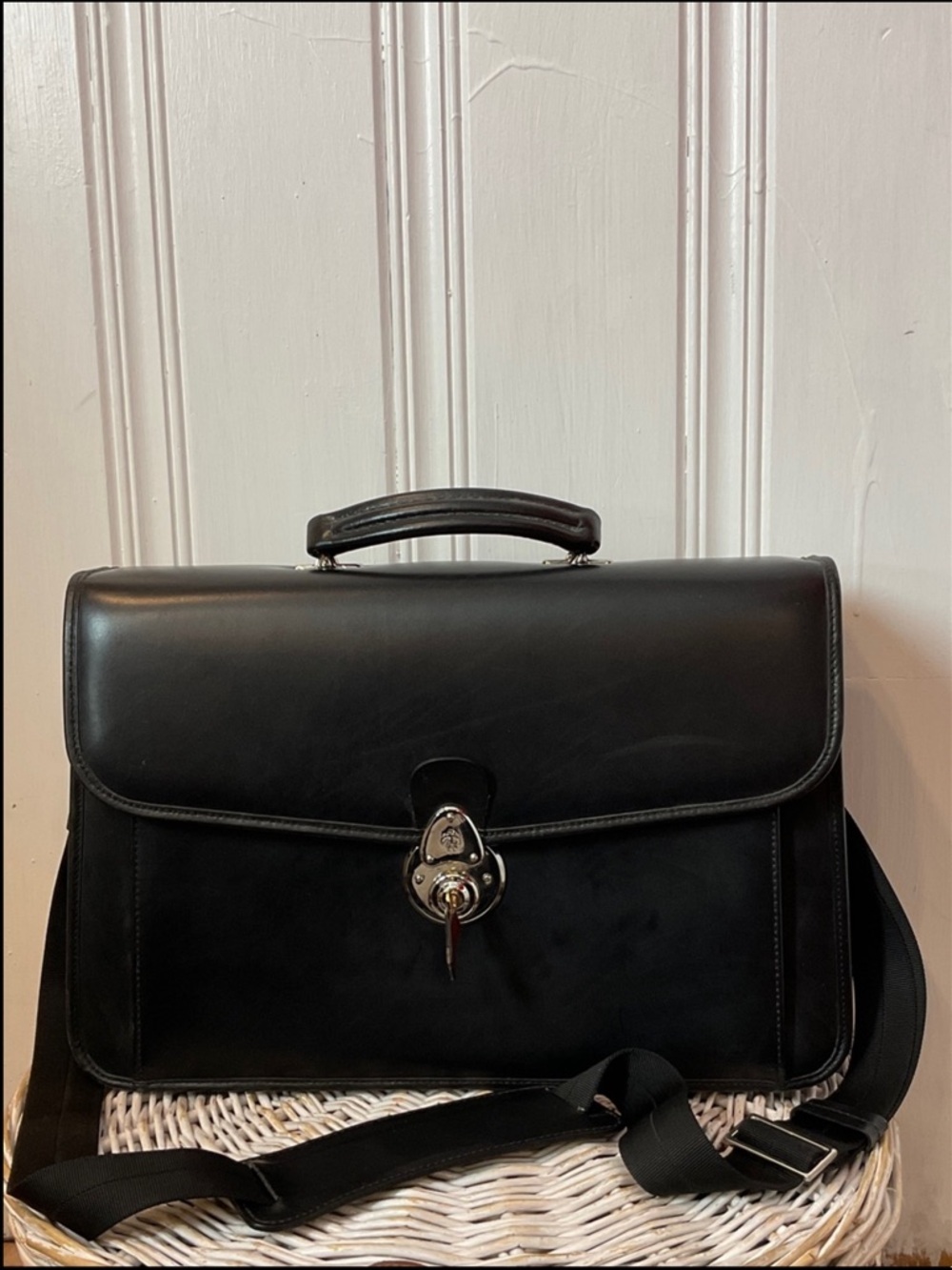 BROOKS BROTHERS Genuine Leather Locking Attache Case Briefcase | Key Included